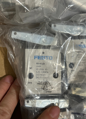 Van tay cầm cuộn Festo RS-4-1/8