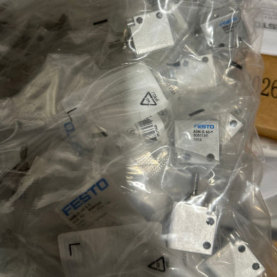 Xy lanh hành trình ngắn Festo ADVC-10-5-A-P