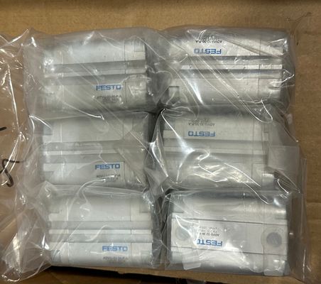 Xy lanh khí nén Festo Compact ADVU-32-30-P-A