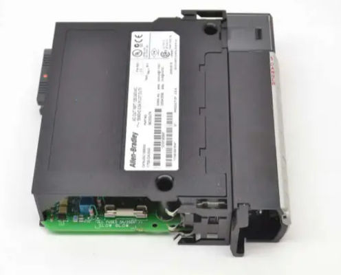 1756-OA16 Allen Bradley ControlLogix 16 điểm D / O Module 120-140 Volt AC