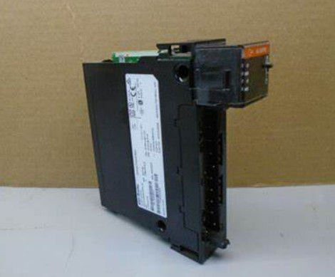 1756-OA16 Allen Bradley ControlLogix 16 điểm D / O Module 120-140 Volt AC