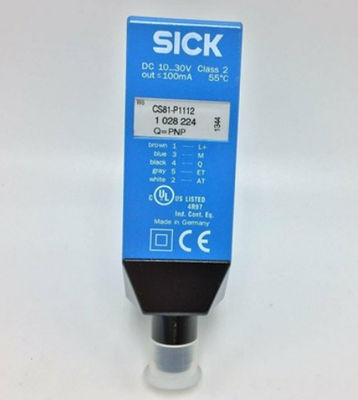 Bộ cảm biến màu SICK CS81-P1112 CS8 Máy kết nối nam M12 5-Pin 30,4 mm x 80 mm x 53 mm