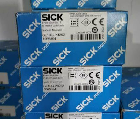 SICK GL10G-P4252 Bộ cảm biến quang điện G10 20 mm x 50 mm x 39 mm