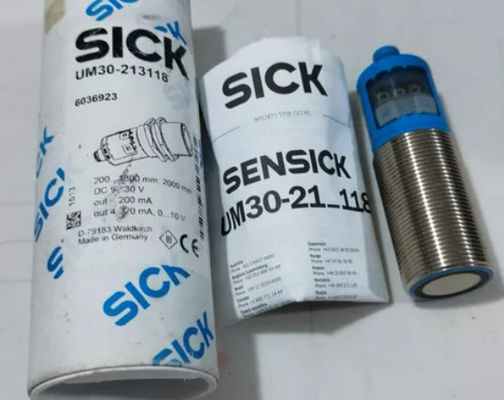SICK UM30-213118 Máy cảm biến khoảng cách siêu âm UM30 Kích thước sợi M30 X 1.5