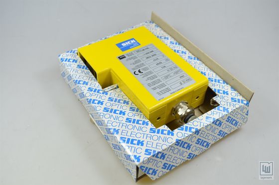 SICK WEU26/3-103A00 Cảm biến tia sáng an toàn với phạm vi quét 20m