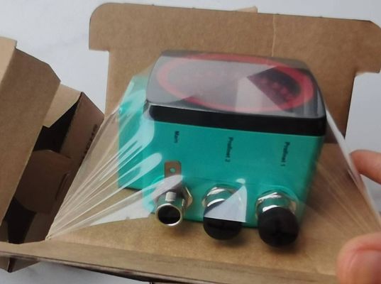 PCV50-F200-B17-V1D Đầu đọc quang với công tắc tích hợp Khoảng cách đọc 50 mm và Độ dài đo lên đến 10000 m