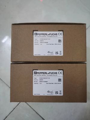 PCV50-F200-B17-V1D Đầu đọc quang với công tắc tích hợp Khoảng cách đọc 50 mm và Độ dài đo lên đến 10000 m