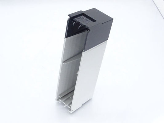 ALLEN BRADLEY 1756-N2 2 phần slot Filler Module với mã điện áp đầu vào 768-32V và phạm vi tần số đầu vào 47-63 Hz