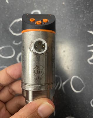 Cảm biến áp suất IFM theo chuẩn Sdci IEC 61131-9 có màn hình hiển thị PN2070 với mối nối tham chiếu gốm
