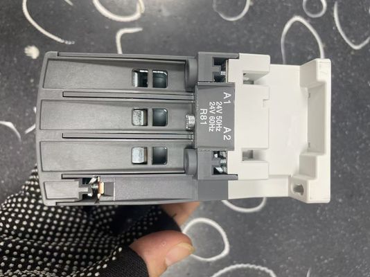 ABB AX40-30-10-81 Máy tiếp xúc cho khoảng áp suất 0-8 bar