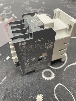 Khởi động từ ABB AX25-30-10-80 AC, loại tín hiệu một cực một đầu và cấp bảo vệ IP67 cho hiệu suất lâu dài
