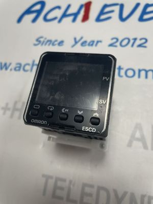 Omron E5CD-CX2A6M-000 Máy điều khiển nhiệt độ kỹ thuật sốkg gốc với số sản phẩm niêm phong BSW000R