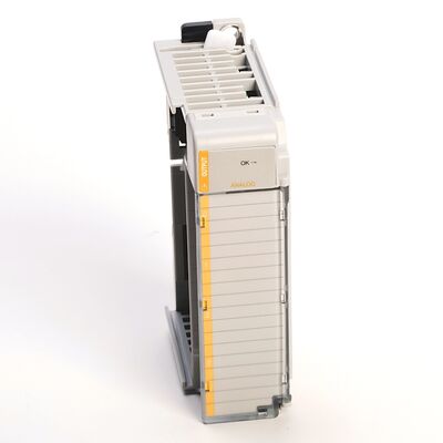 Mô-đun đầu ra tương tự hiệu suất cao Allen-Bradley 1769-OF8C