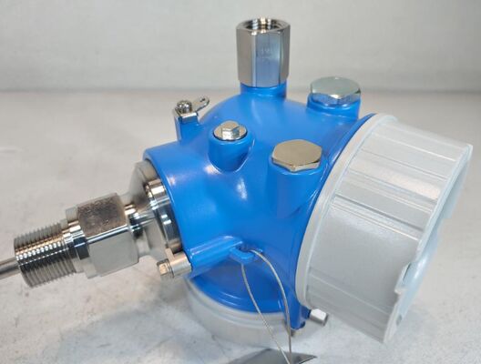 Thiết bị đo mức radar dẫn hướng Endress Hauser FMP51-PRRQ5/0