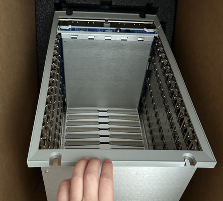 3500/05-01-02-00-00-01 Bently Nevada hệ thống giám sát rung động 19 Inch Rack 14 module Slots