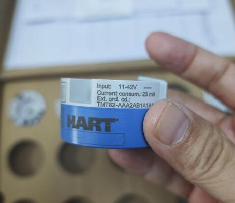 Thiết bị đo nhiệt độ E+H TMT82-1020321 cho ngành công nghiệp